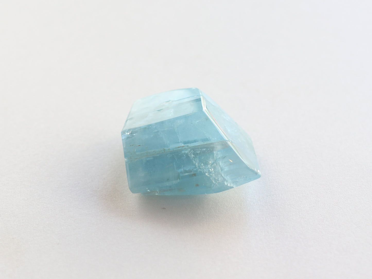 カンチェンジュンガ産レインボーアクアマリン ルース PN:AQ-14