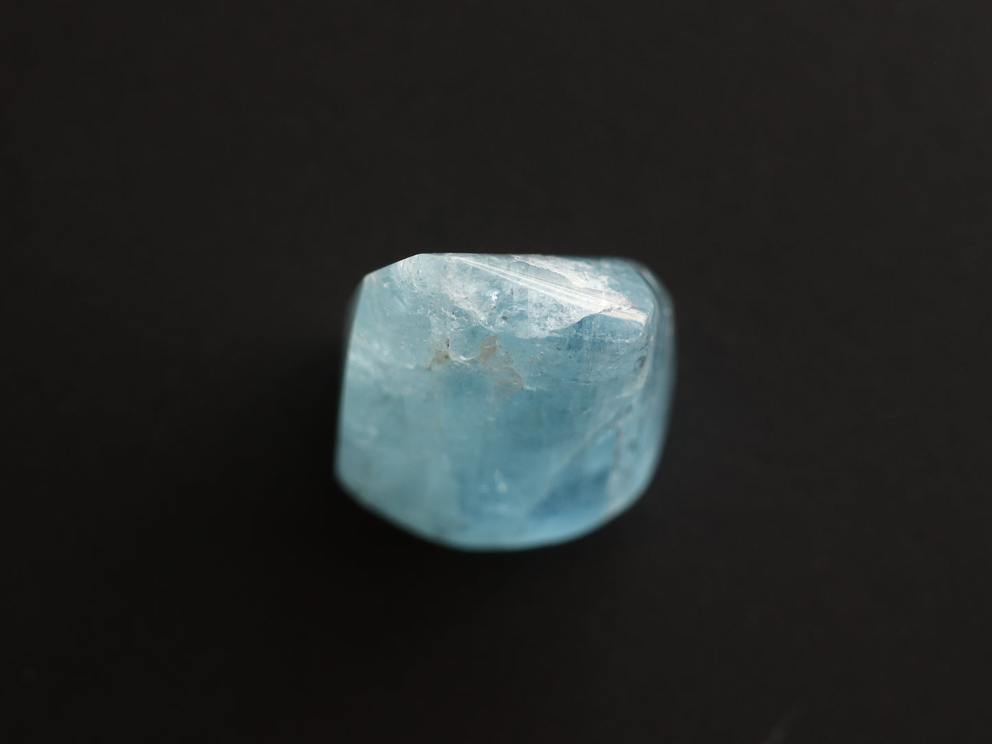 カンチェンジュンガ産レインボーアクアマリン ルース PN:AQ-15