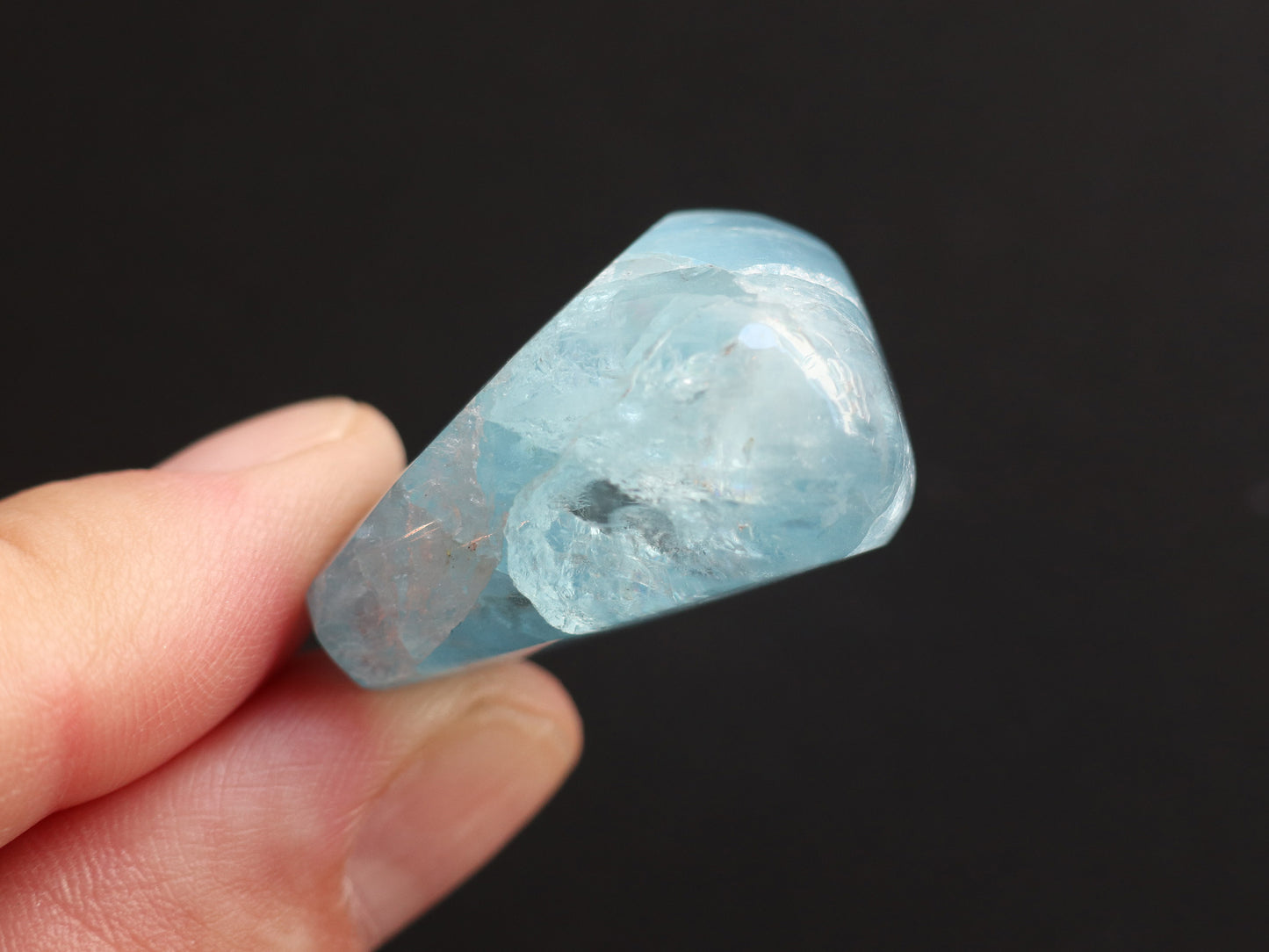 カンチェンジュンガ産レインボーアクアマリン ルース PN:AQ-16