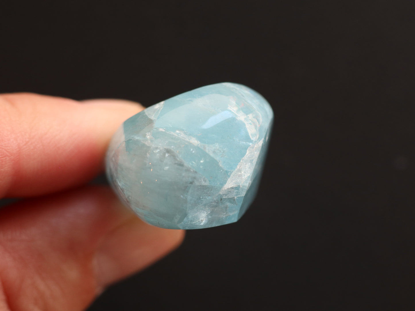 カンチェンジュンガ産レインボーアクアマリン ルース PN:AQ-16