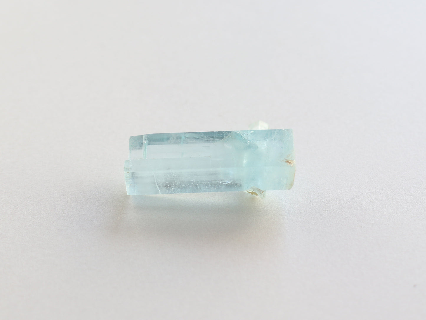カンチェンジュンガ産ファントムアクアマリン 原石 PN:AQ-20