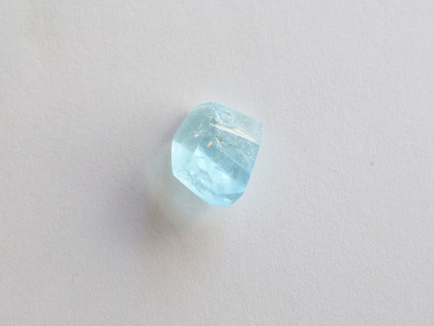 カンチェンジュンガ産レインボーアクアマリン ルース PN:AQ-2