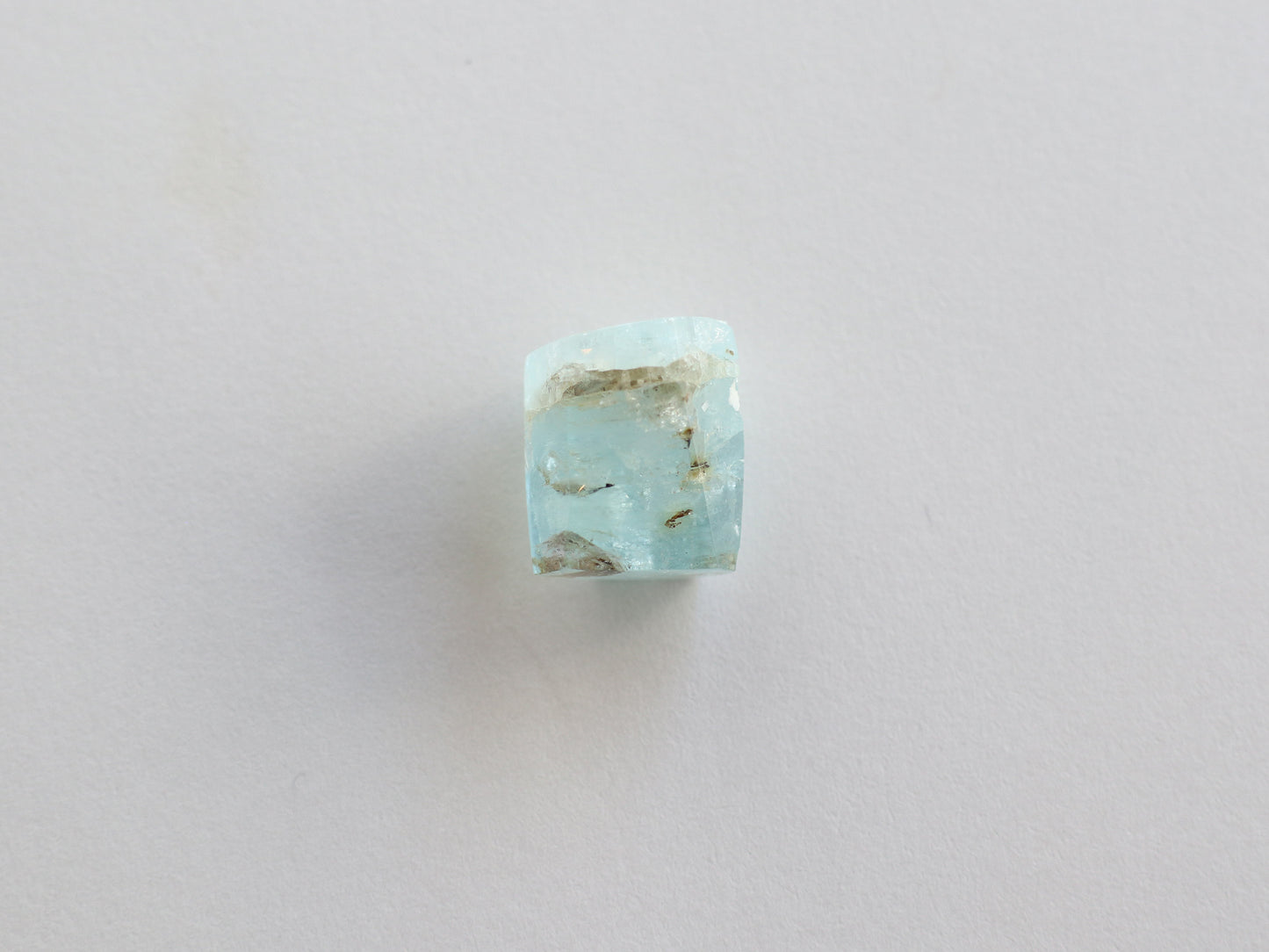 カンチェンジュンガ産レインボーアクアマリン ルース PN:AQ-5