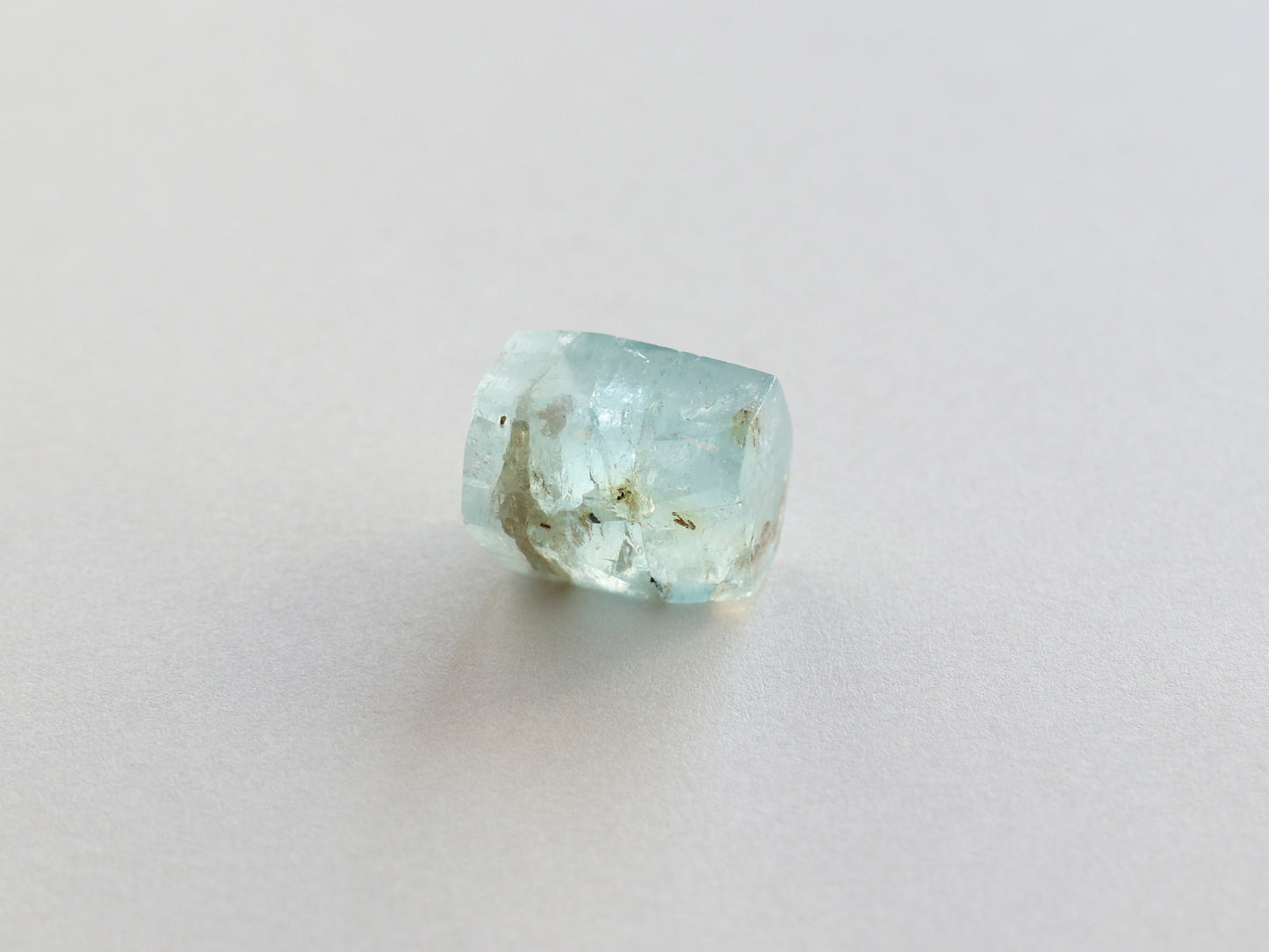 カンチェンジュンガ産レインボーアクアマリン ルース PN:AQ-5