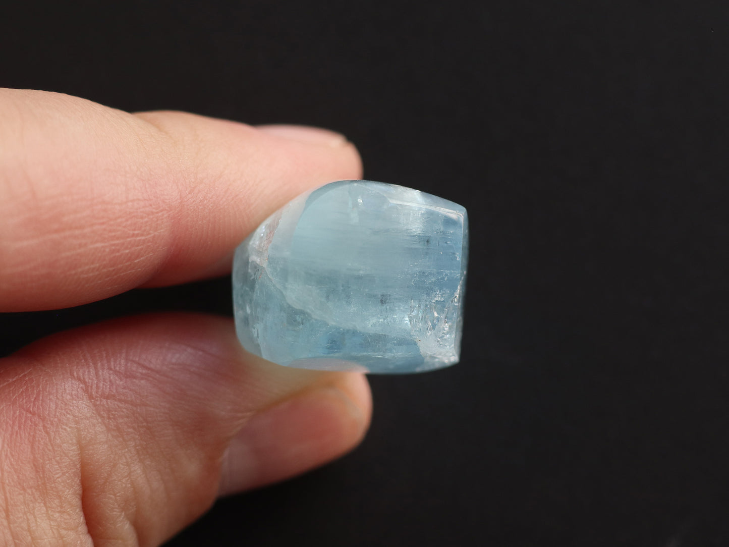 カンチェンジュンガ産レインボーアクアマリン ルース PN:AQ-7