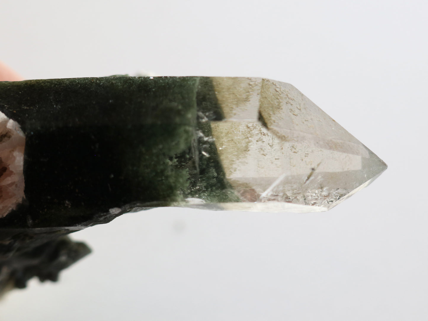 ガネーシュヒマール産ヒマラヤ水晶ガーデンクォーツ、クロライト原石PN:GG-439