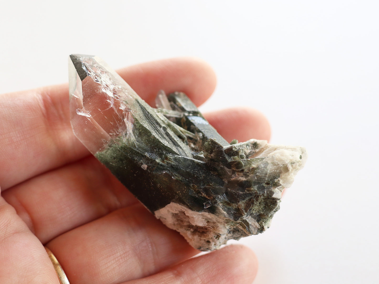 ガネーシュヒマール産ヒマラヤ水晶ガーデンクォーツ、クロライト原石PN:GG-439