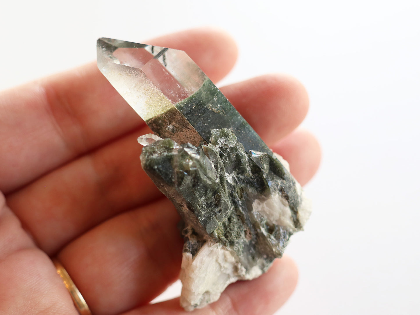 ガネーシュヒマール産ヒマラヤ水晶ガーデンクォーツ、クロライト原石PN:GG-439