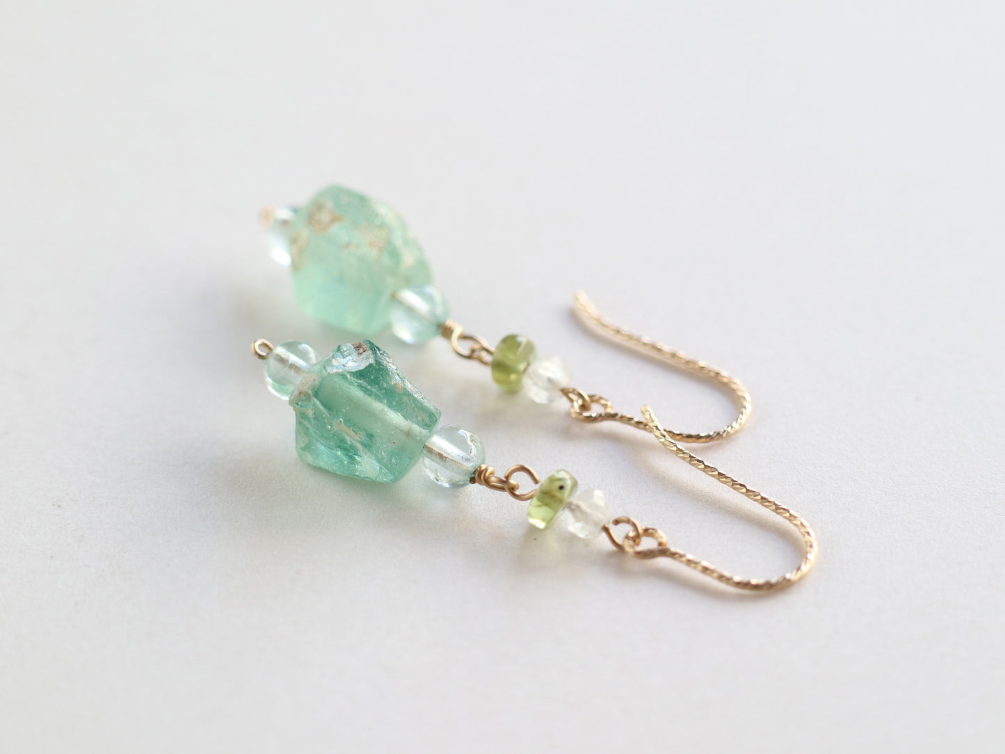 ◆ItoMe Stone◆14KGFピアス、ローマンビーズ、アクアマリンPN:IPS-200