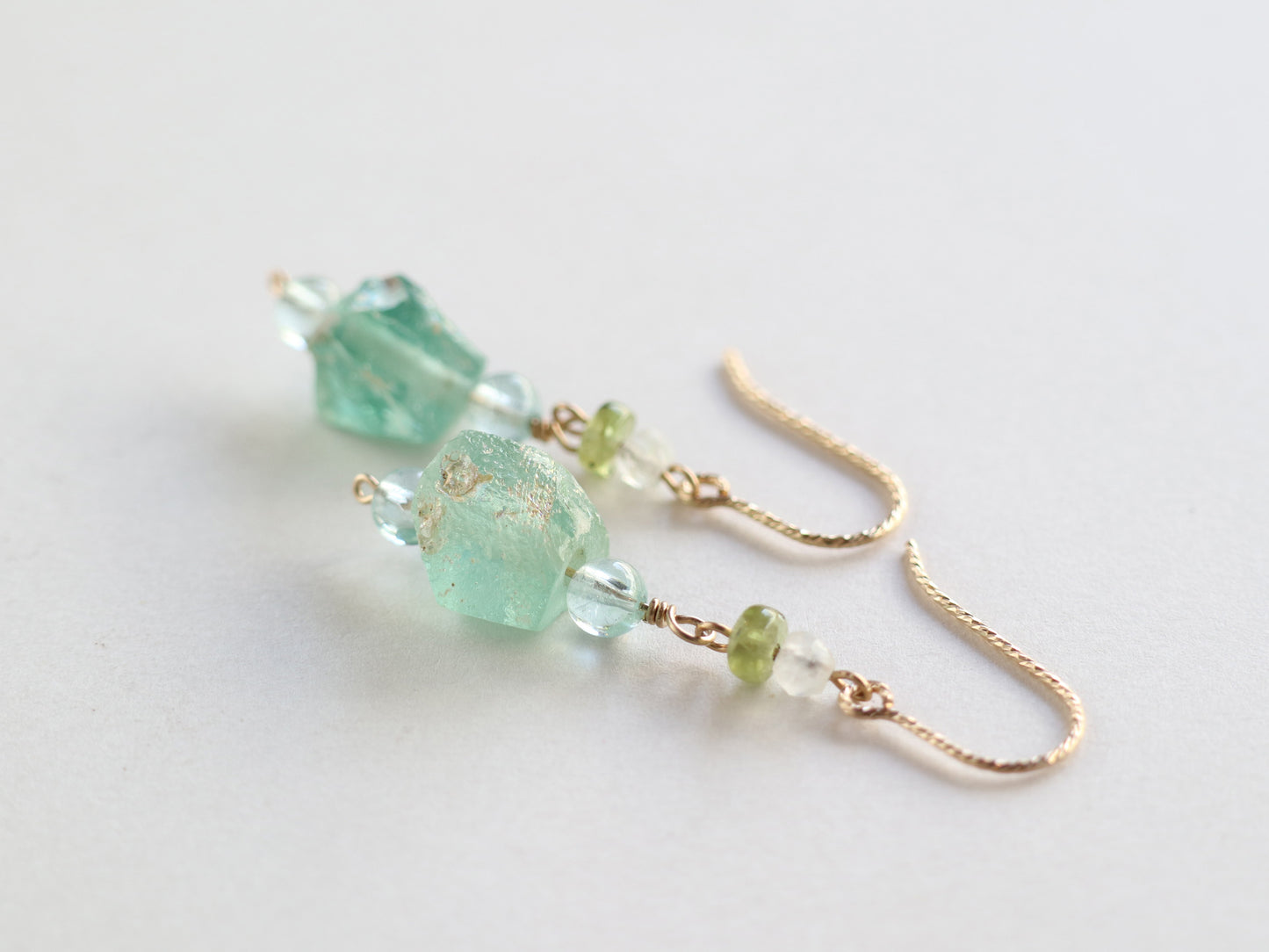 ◆ItoMe Stone◆14KGFピアス、ローマンビーズ、アクアマリンPN:IPS-200