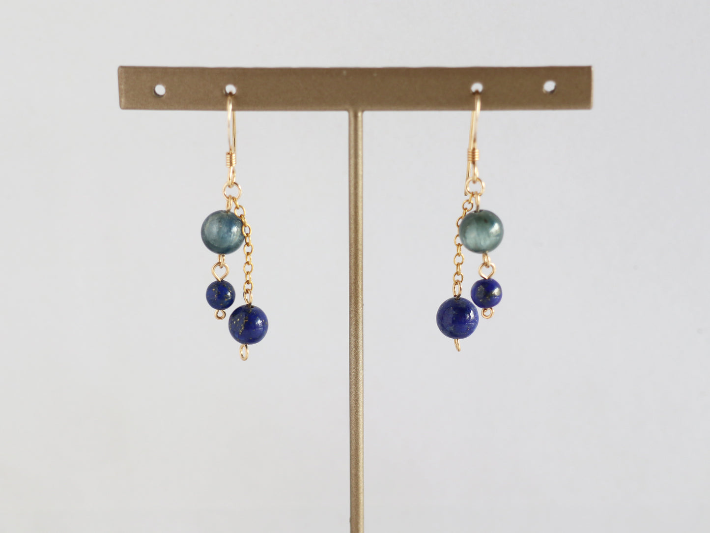 ◆ItoMe Stone◆ピアス*ラピスラズリ、カイヤナイトのチェーンピアス PN:IPS-233