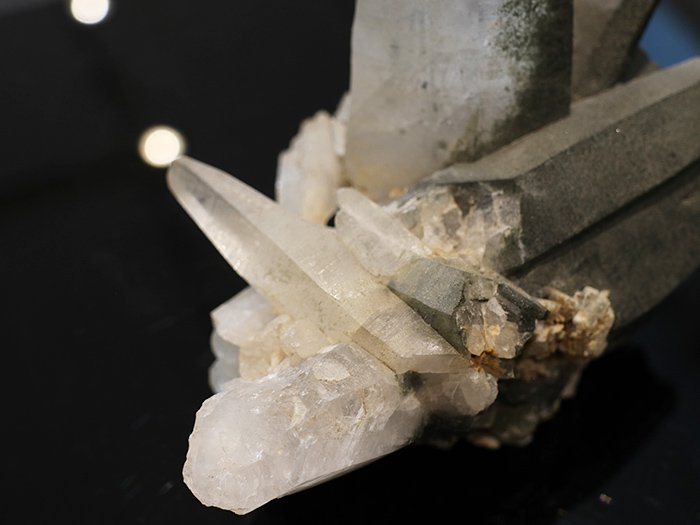 ガネーシュヒマール産ヒマラヤ水晶ゴールデンルチルクラスター原石PN:GG-222