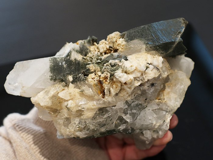 ガネーシュヒマール産ヒマラヤ水晶ゴールデンルチルクラスター原石PN:GG-222