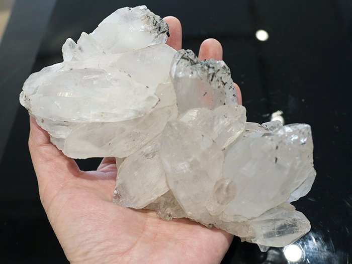 ガネーシュヒマール産ヒマラヤ水晶トルマリンルチル付きクラスター原石PN:GG-107