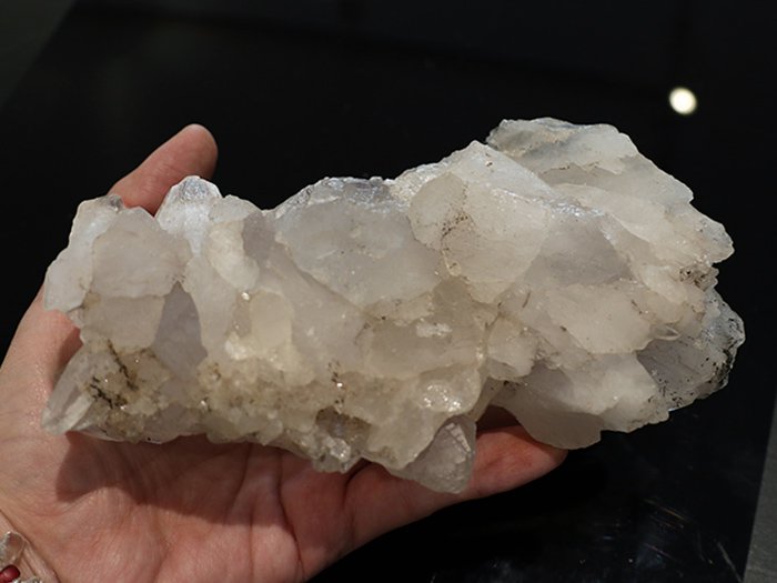 ガネーシュヒマール産ヒマラヤ水晶トルマリンルチル付きクラスター原石PN:GG-107