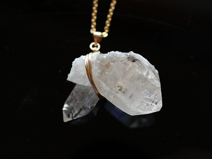 （14KGFワイヤーワーク）ガネーシュヒマール産ツイン水晶原石ペンダントトップ