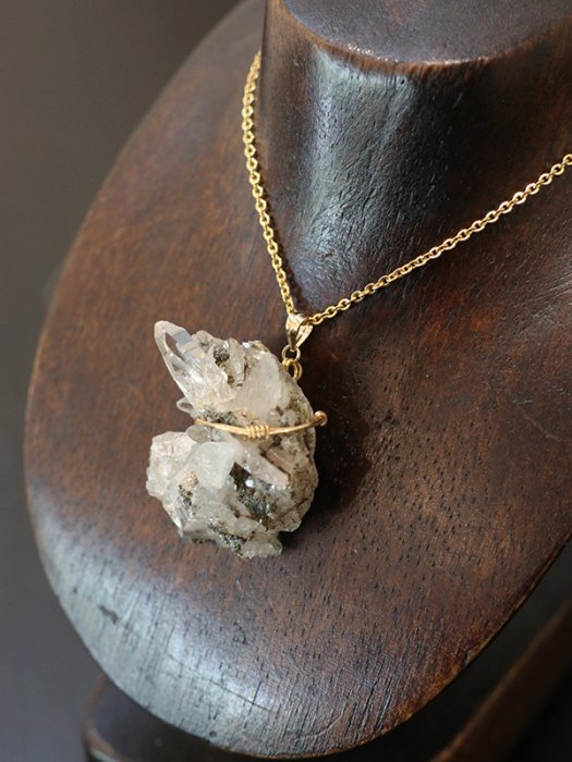 (14KGFワイヤーワーク)ガネーシュヒマール産クラスター水晶原石ペンダントトップ