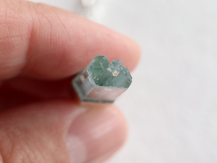 カンチェンジュンガ産ナチュラルアクアマリンペンダントトップPN:AQM-T2