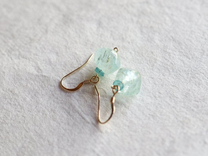 ◆ItoMe Stone◆ピアス*ヒマラヤカンチェンジュンガ産アクアマリン、アパタイト