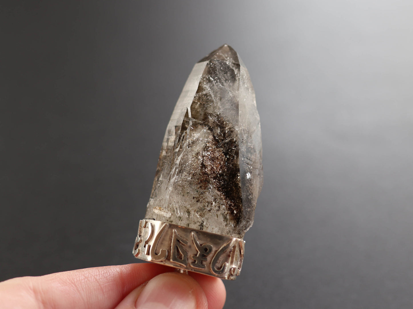 (梵字デザイン)【特大】(ガネーシュヒマール産水晶イン水晶、ヒマラヤ水晶ペンダントトップPN:HCS-B5