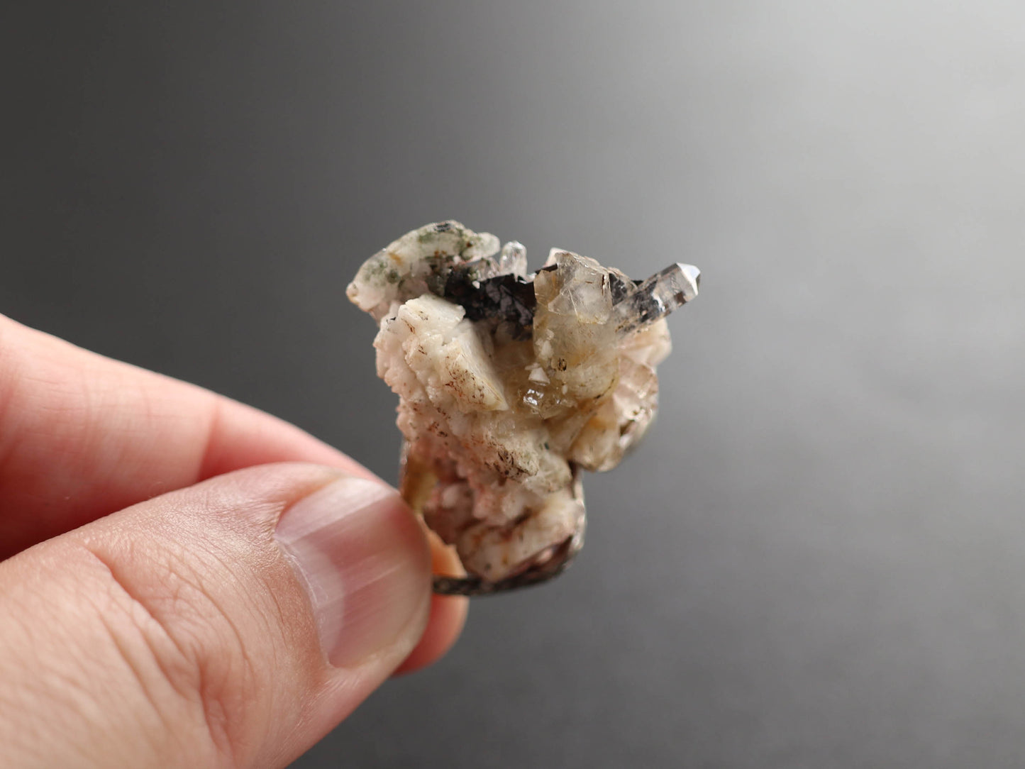 (ナーガデザイン)ガネーシュヒマール産 ヘマタイト クラスター ヒマラヤ水晶 ペンダントトップ PN:HCS-S26