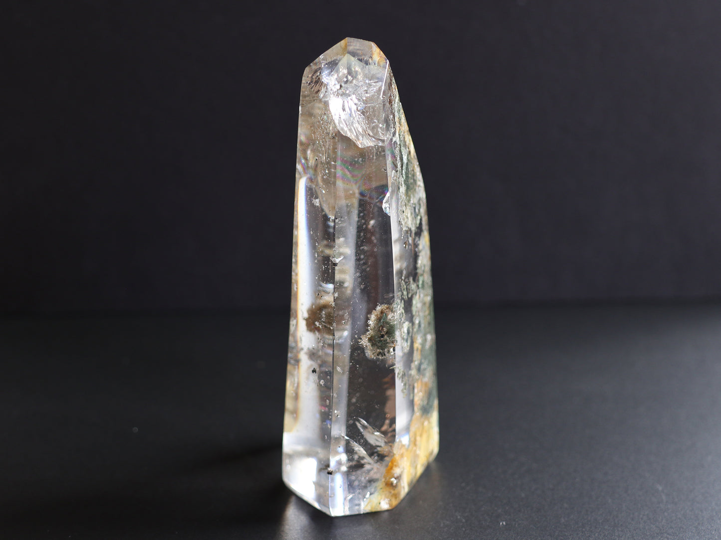 ガネーシュヒマール産 ヒマラヤ 水晶 クロライト　カット水晶