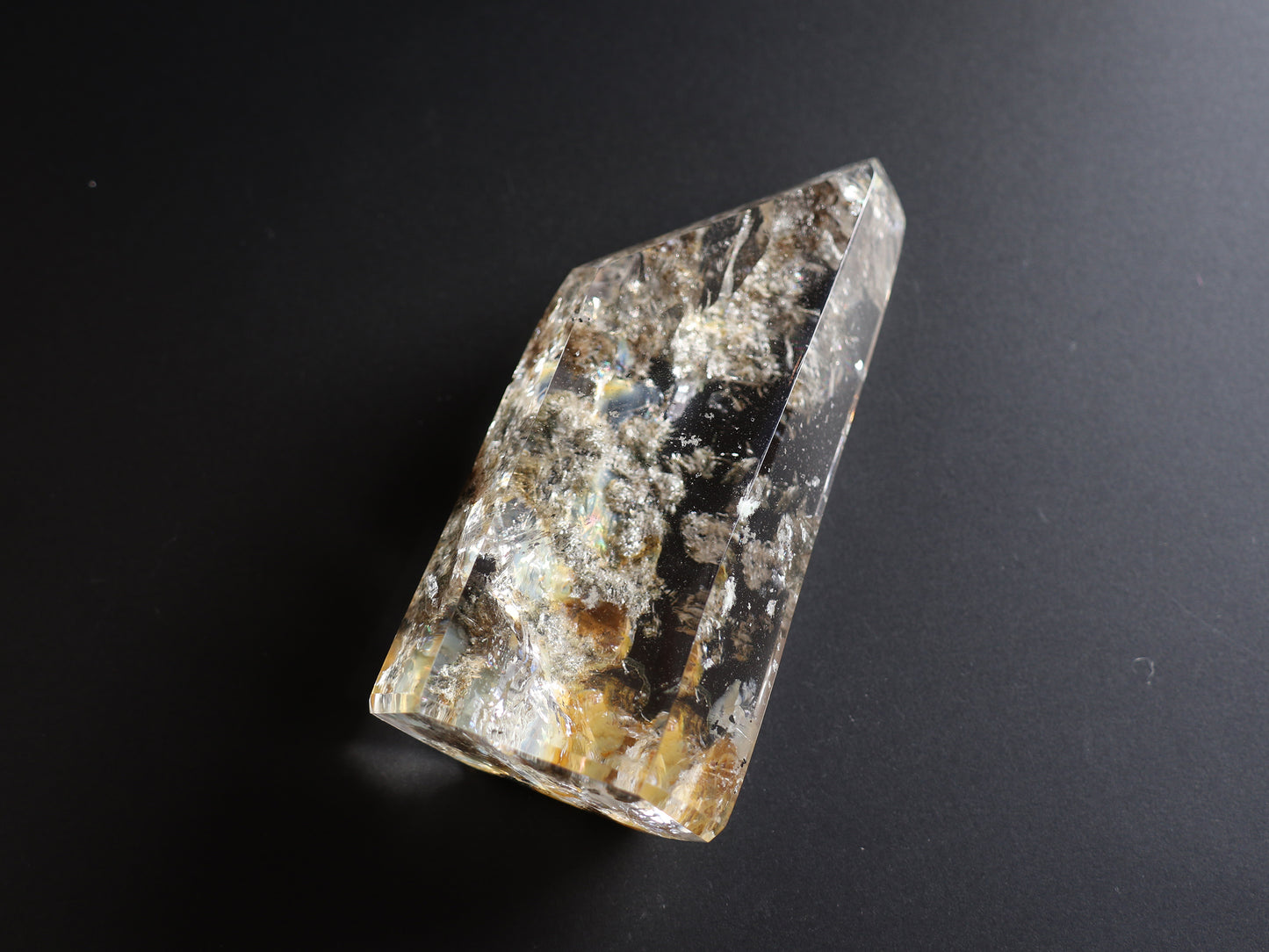ガネーシュヒマール産 ヒマラヤ 水晶 クロライト カット水晶