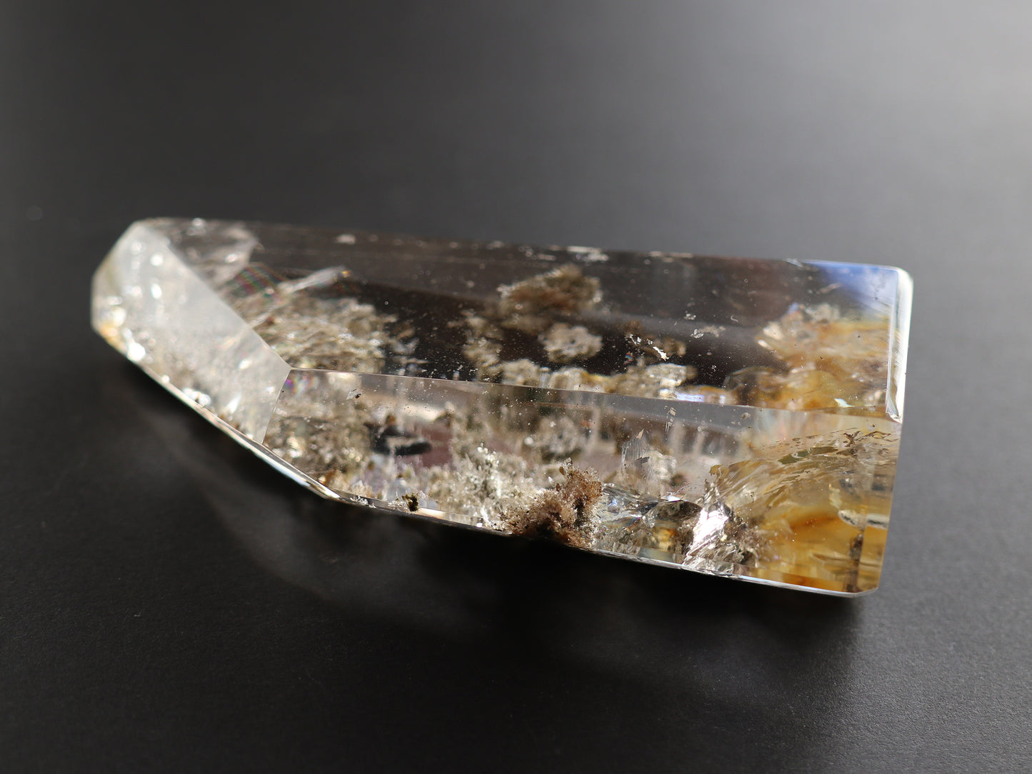ガネーシュヒマール産 ヒマラヤ 水晶 クロライト カット水晶