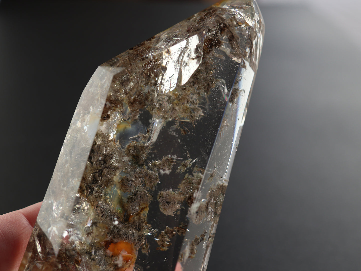 ガネーシュヒマール産 ヒマラヤ 水晶 クロライト カット水晶