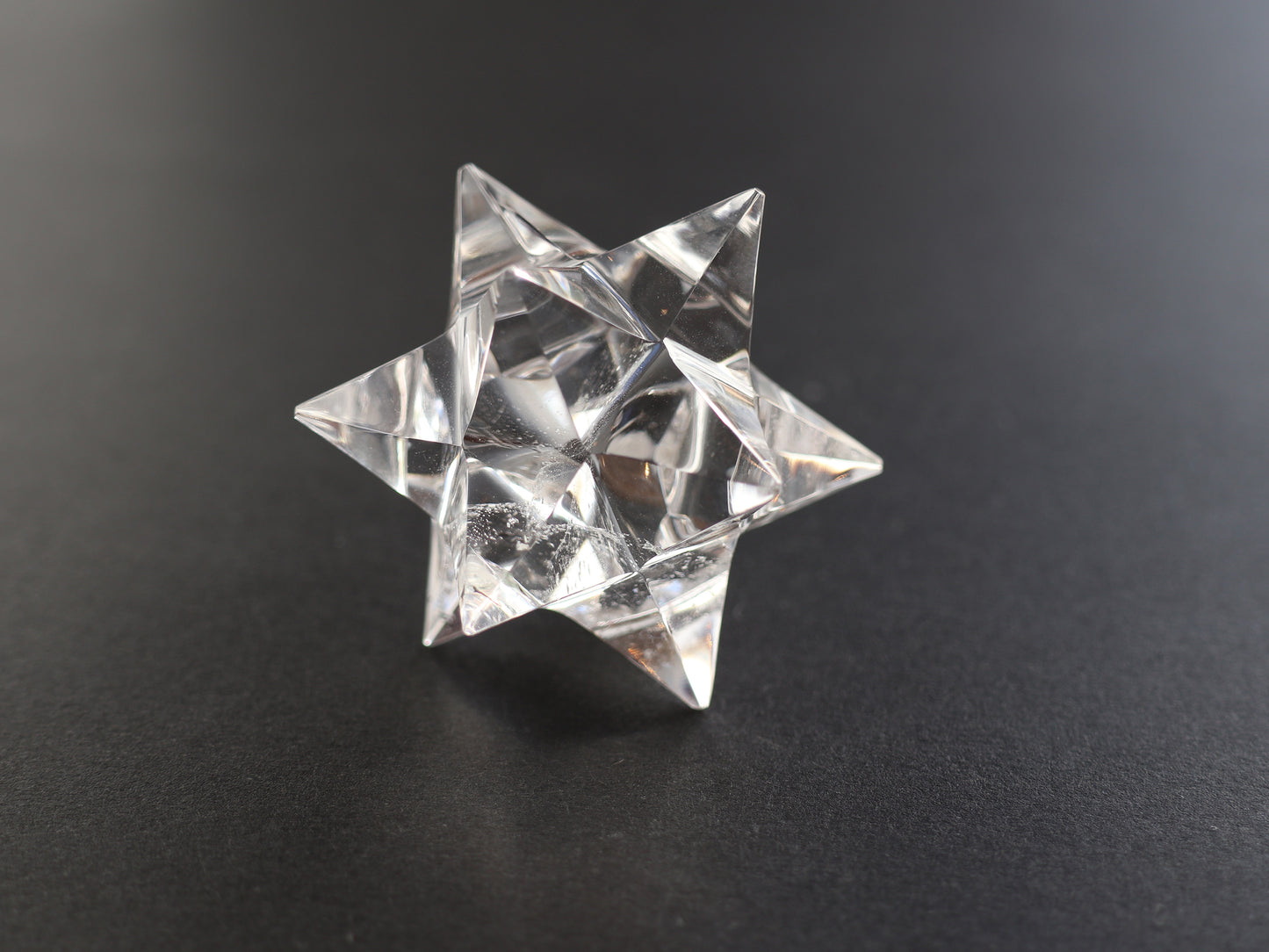 ガネーシュヒマール産 ヒマラヤ 水晶 アステロイド 小星型十二面体 マカバスター