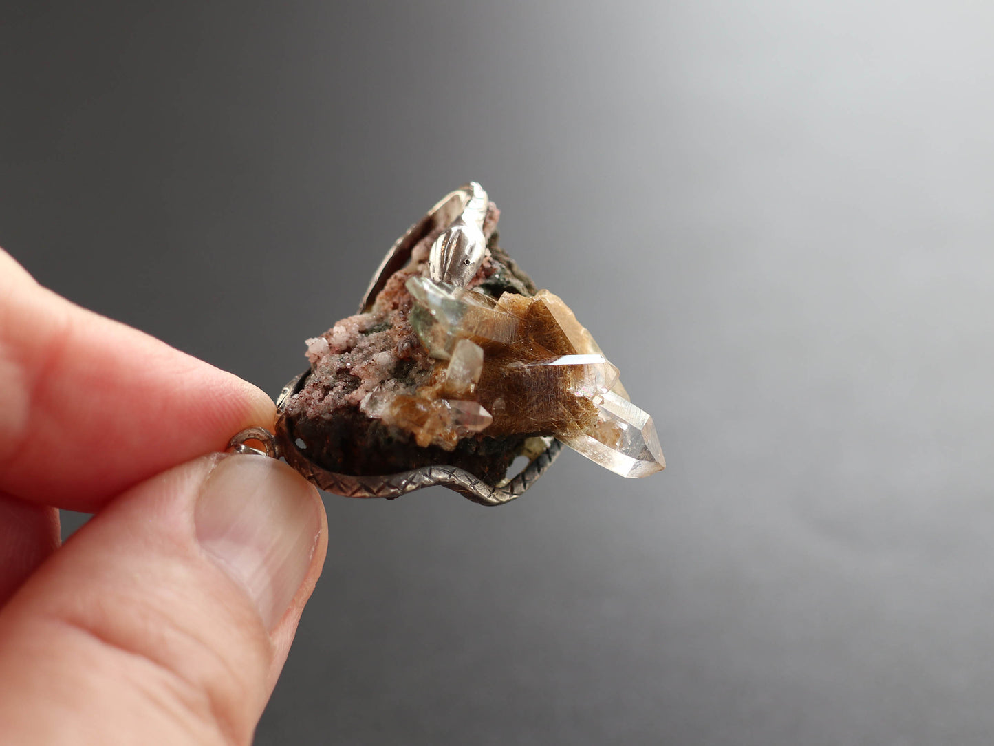 (ナーガデザイン)ガネーシュヒマール産 ゴールデンルチル ヒマラヤ水晶 ペンダントトップ PN:HCS-S50