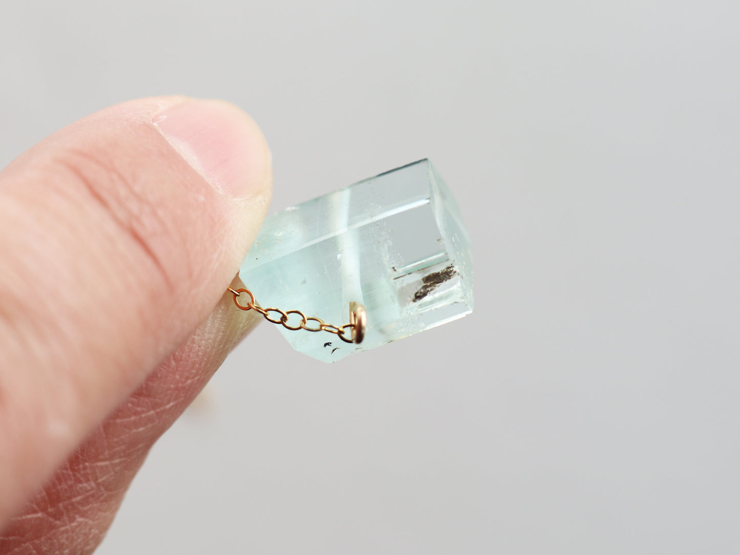 ◆ItoMe Stone◆カンチェンジュンガ産アクアマリン 14KGFペンダントPN:INE47