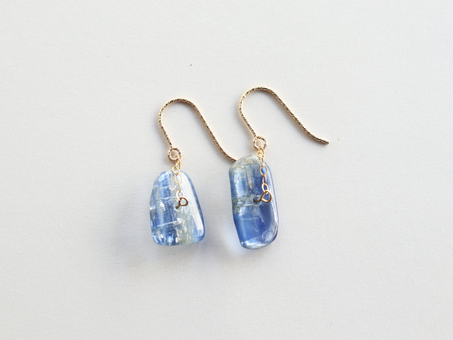 ◆ItoMe Stone◆ピアス*カイヤナイトジャジャルコット産 PN:IPS-154