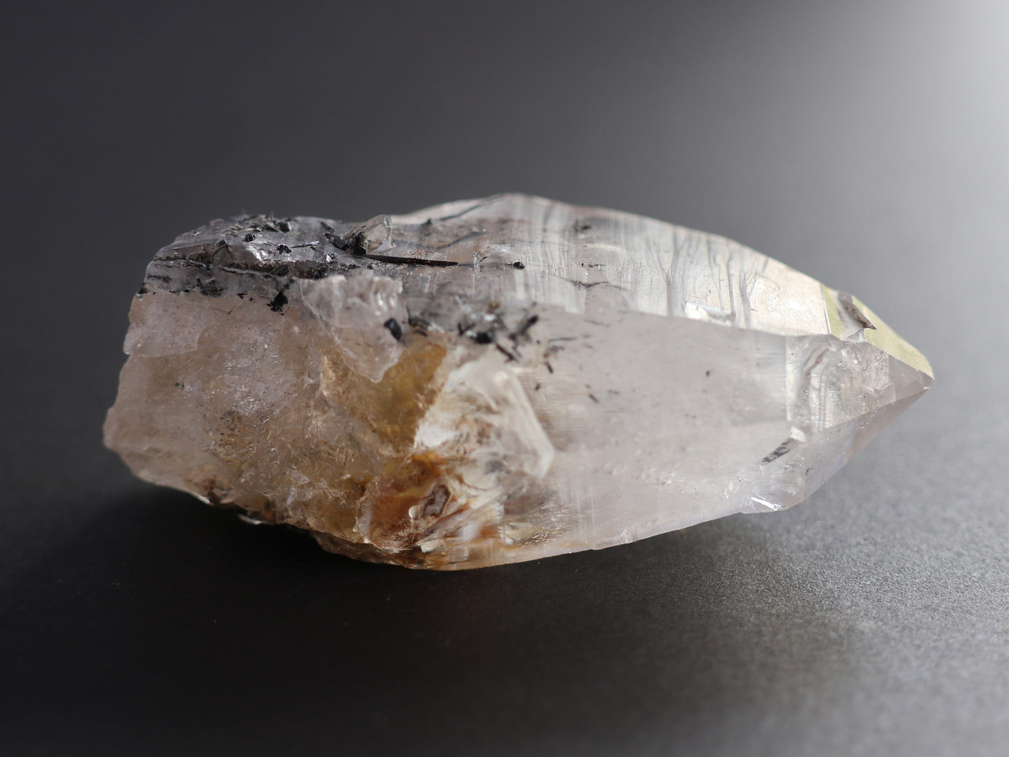 ガネーシュヒマール産ヒマラヤ水晶セプター、トルマリンルチル原石PN:GG-164