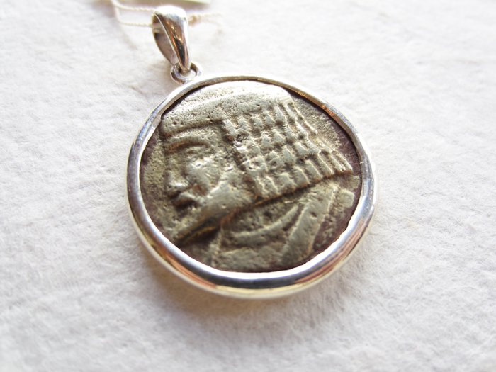 アンティークコイン（ローマ時代約1800年前）