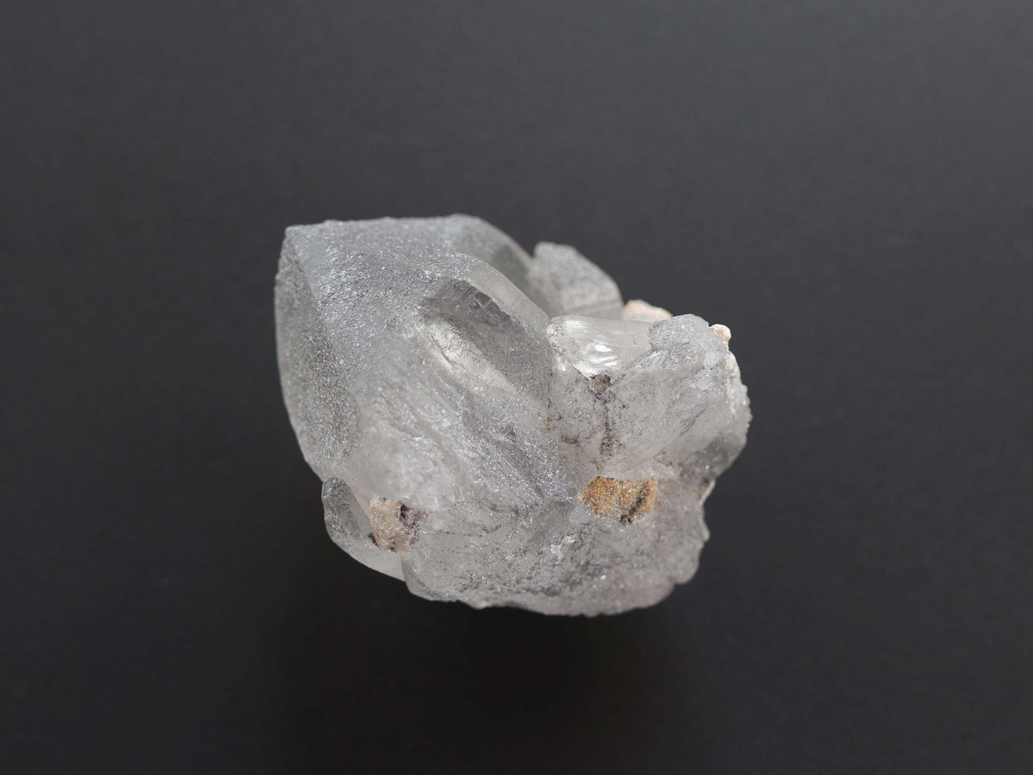 ブラッキー、ガネーシュヒマール産ヒマラヤ水晶PN:GG-358