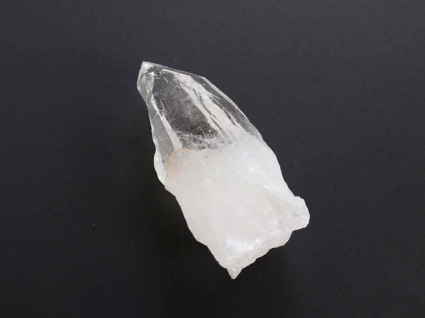 ガネーシュヒマール産ヒマラヤ水晶イシス、クリアクリスタルPN:GG-65
