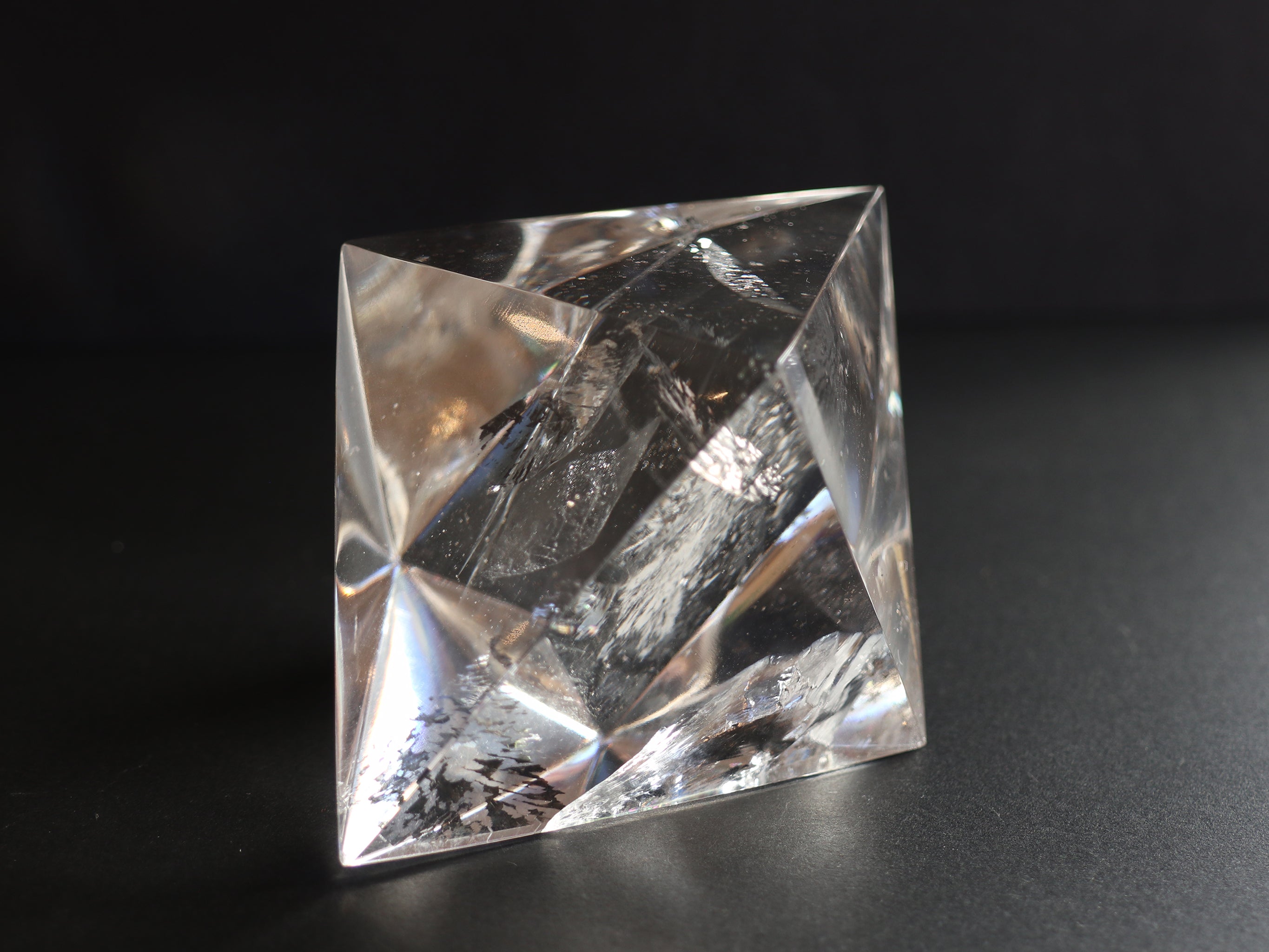 ガネーシュヒマール産 ヒマラヤ 水晶 ロゼンジカット ダイヤ型 正八