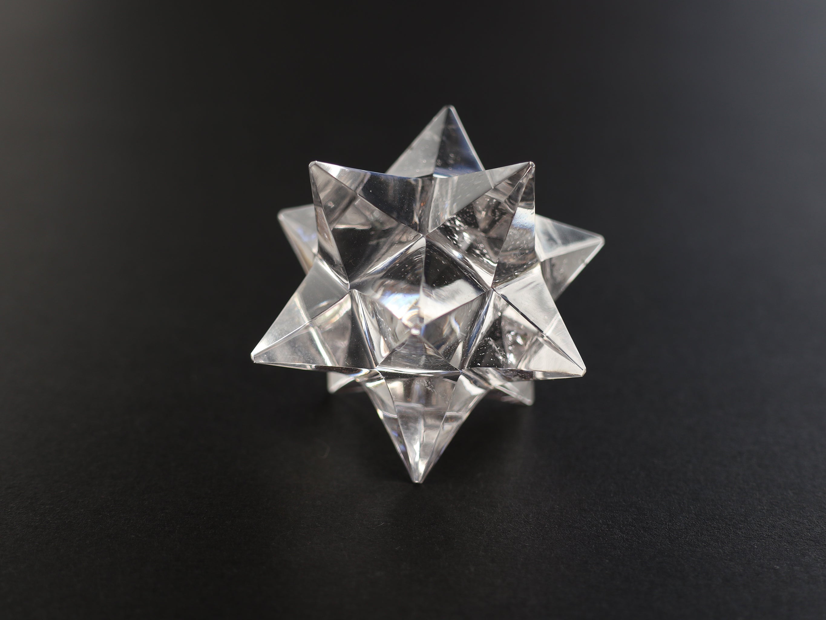 ガネーシュヒマール産 ヒマラヤ 水晶 アステロイド 小星型十二面体