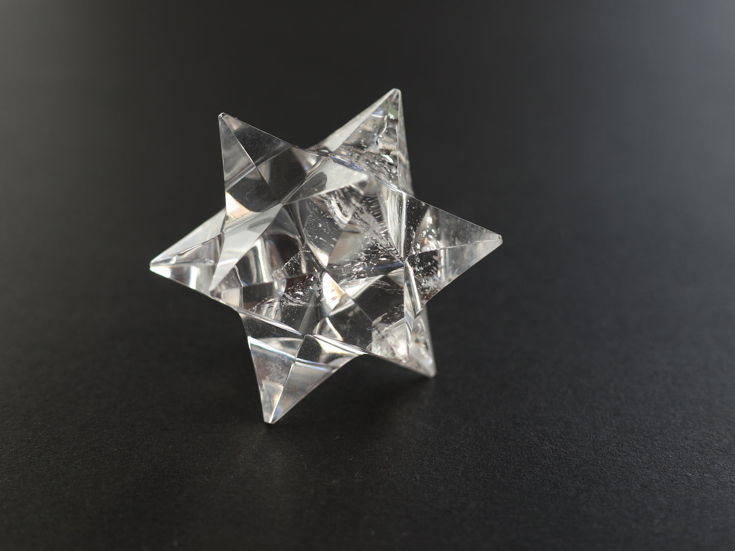 ガネーシュヒマール産 ヒマラヤ 水晶 アステロイド 小星型十二面体 マカバスター